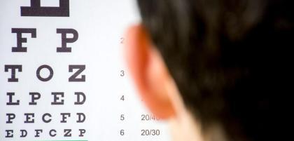 Problem niedowidzenia. Jak sobie z nim radzić?
